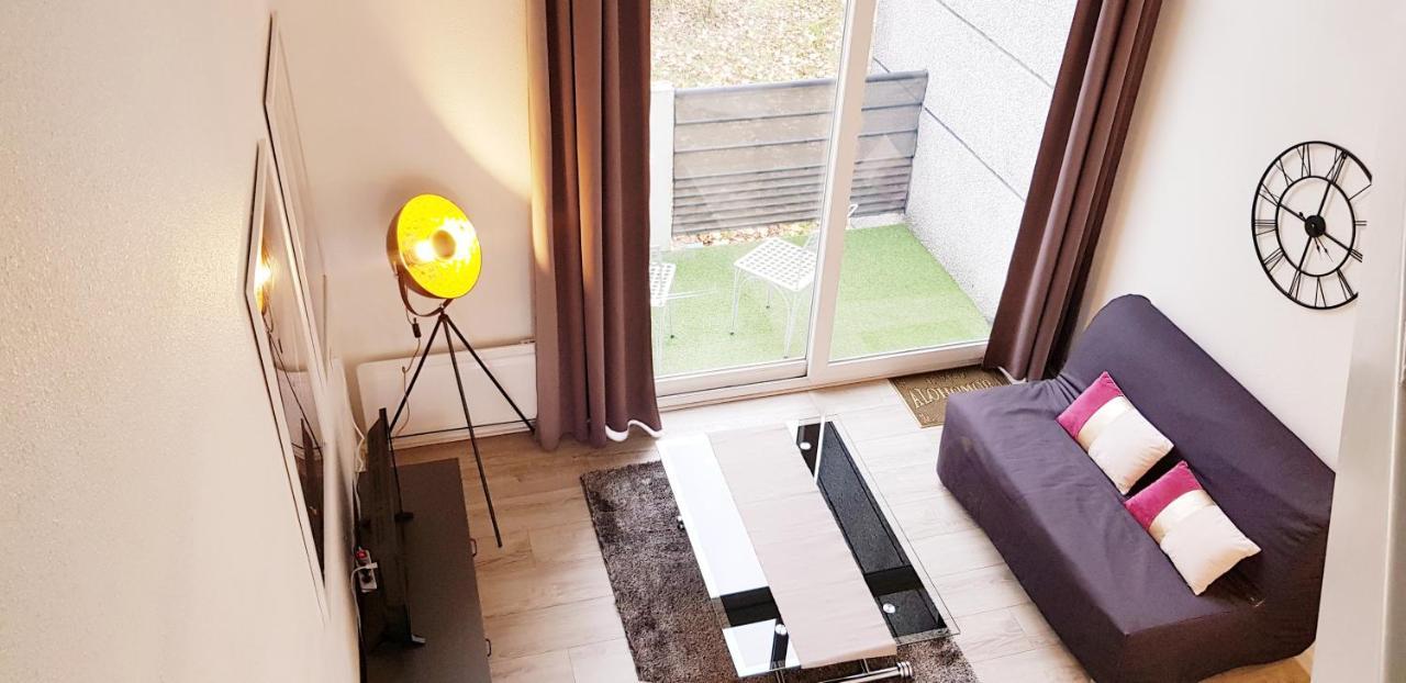 Appartement Cinema Aux Portes Du Futuroscope Chasseneuil-du-Poitou Bagian luar foto